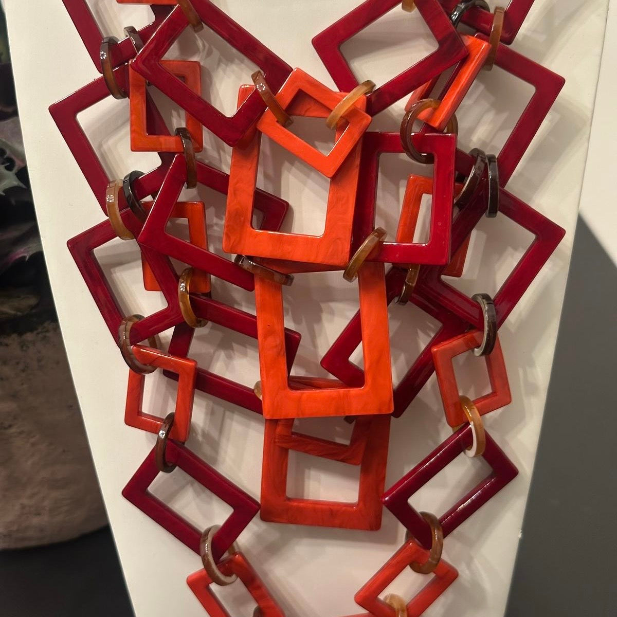 Collana in resina – Geometrica rossa