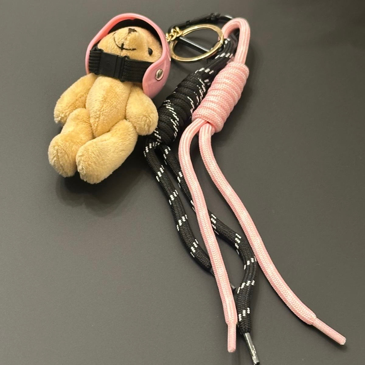 Portachiavi Orsetto con Casco Rosa